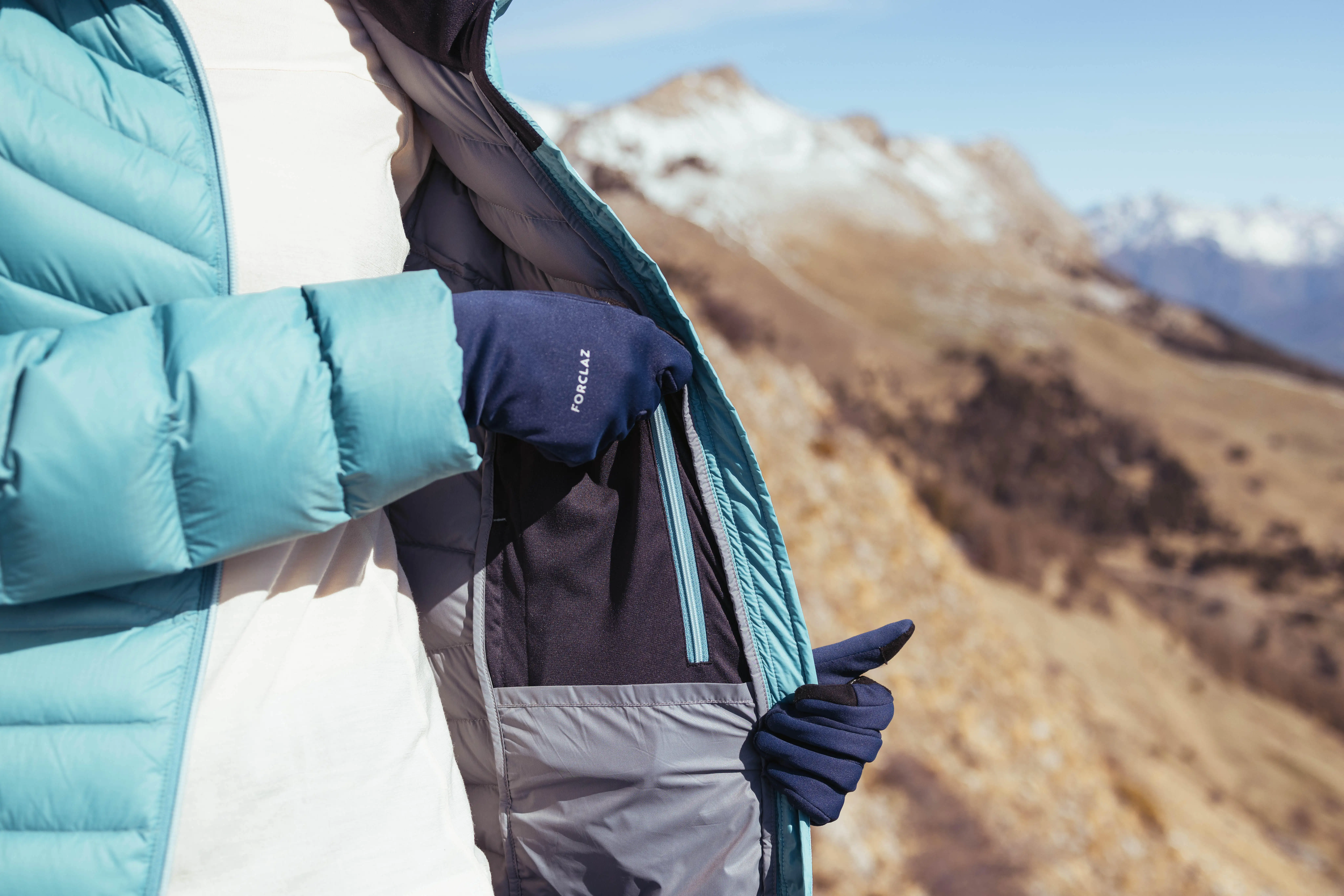 8282-mid-season-hiking-gloves-mt-500-1.jpg