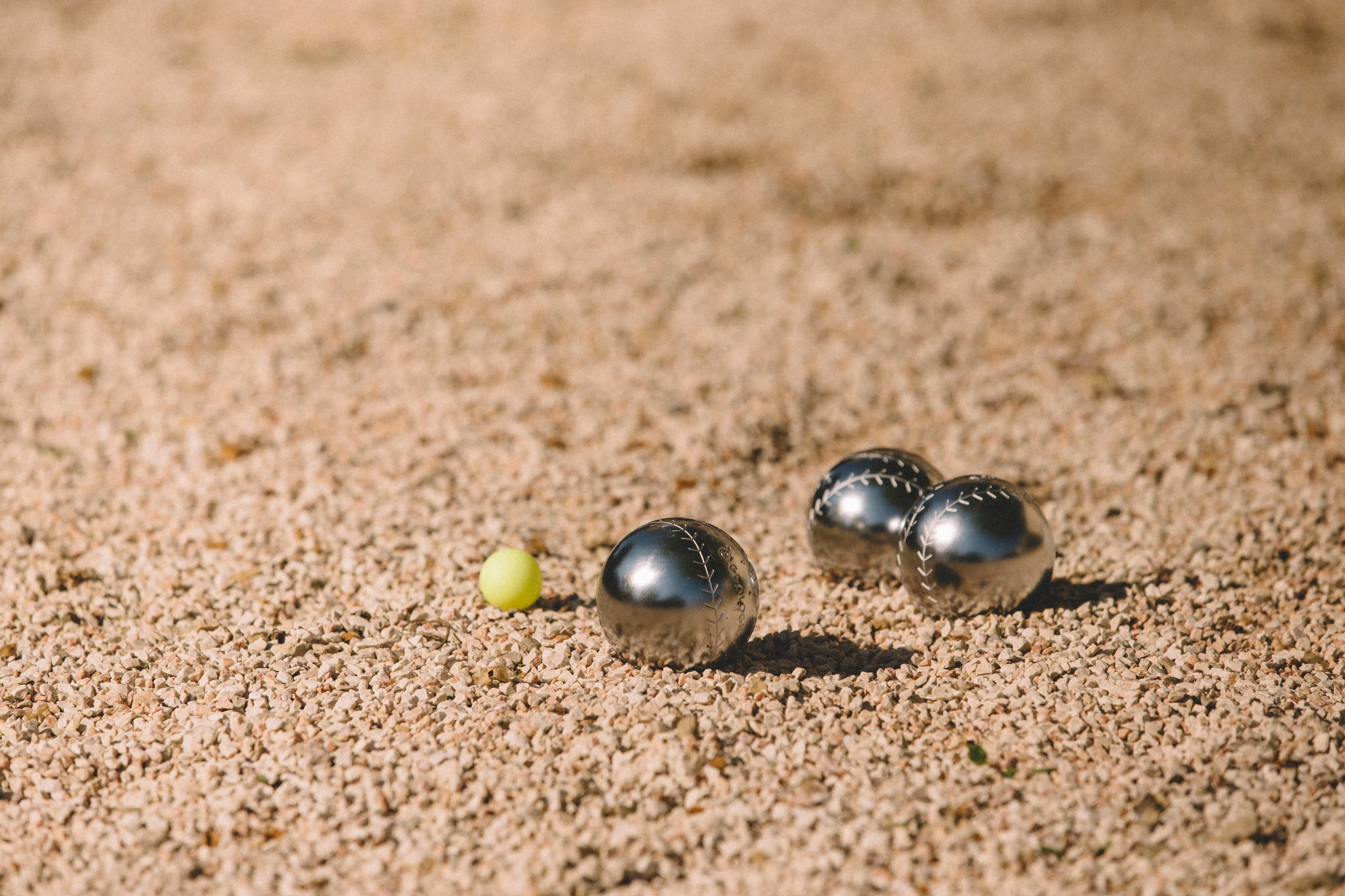 831-3-plastic-recreational-petanque-jacks-1.jpg