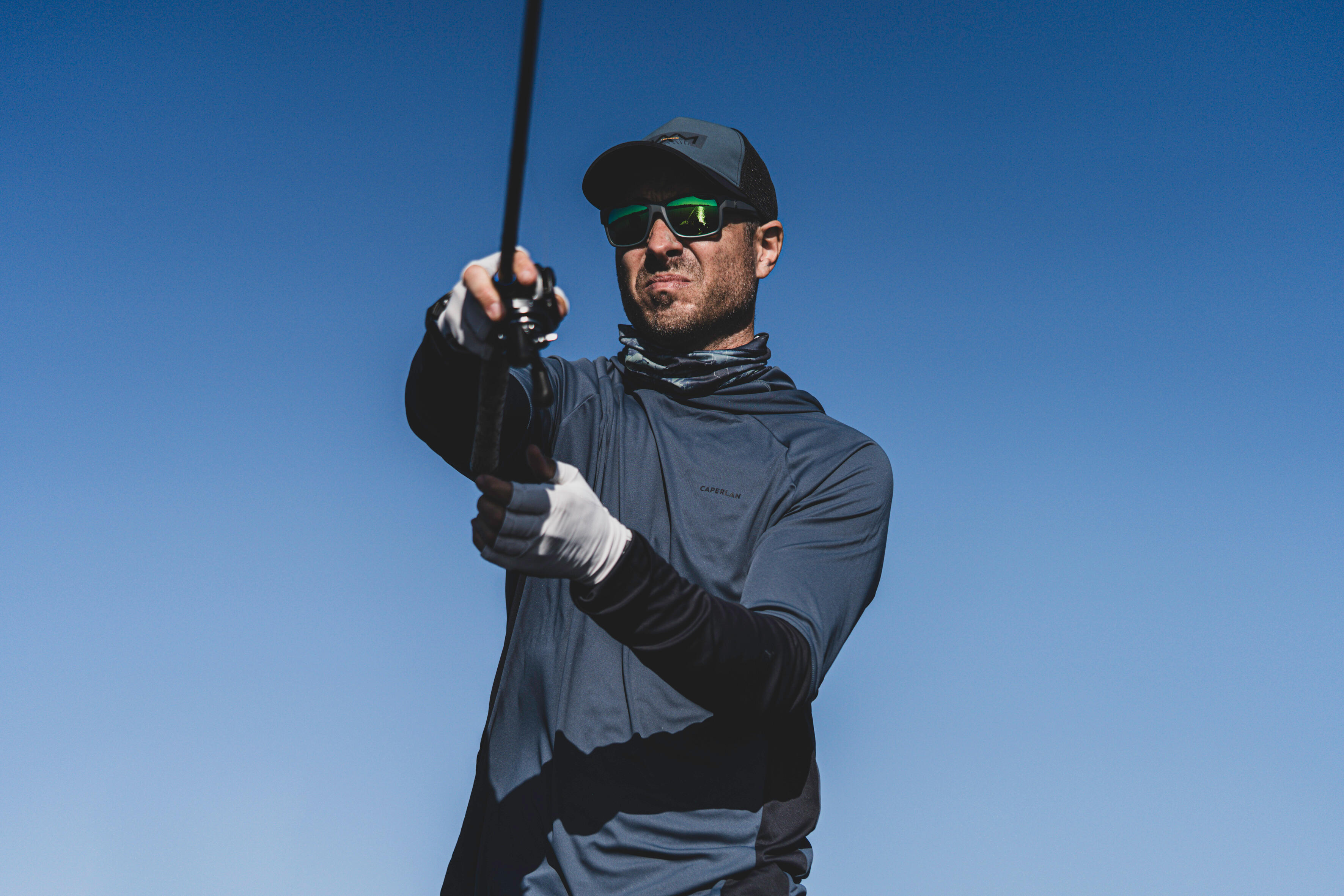8690-fishing-polarized-floating-sunglasses-fg-500-grey-1.jpg