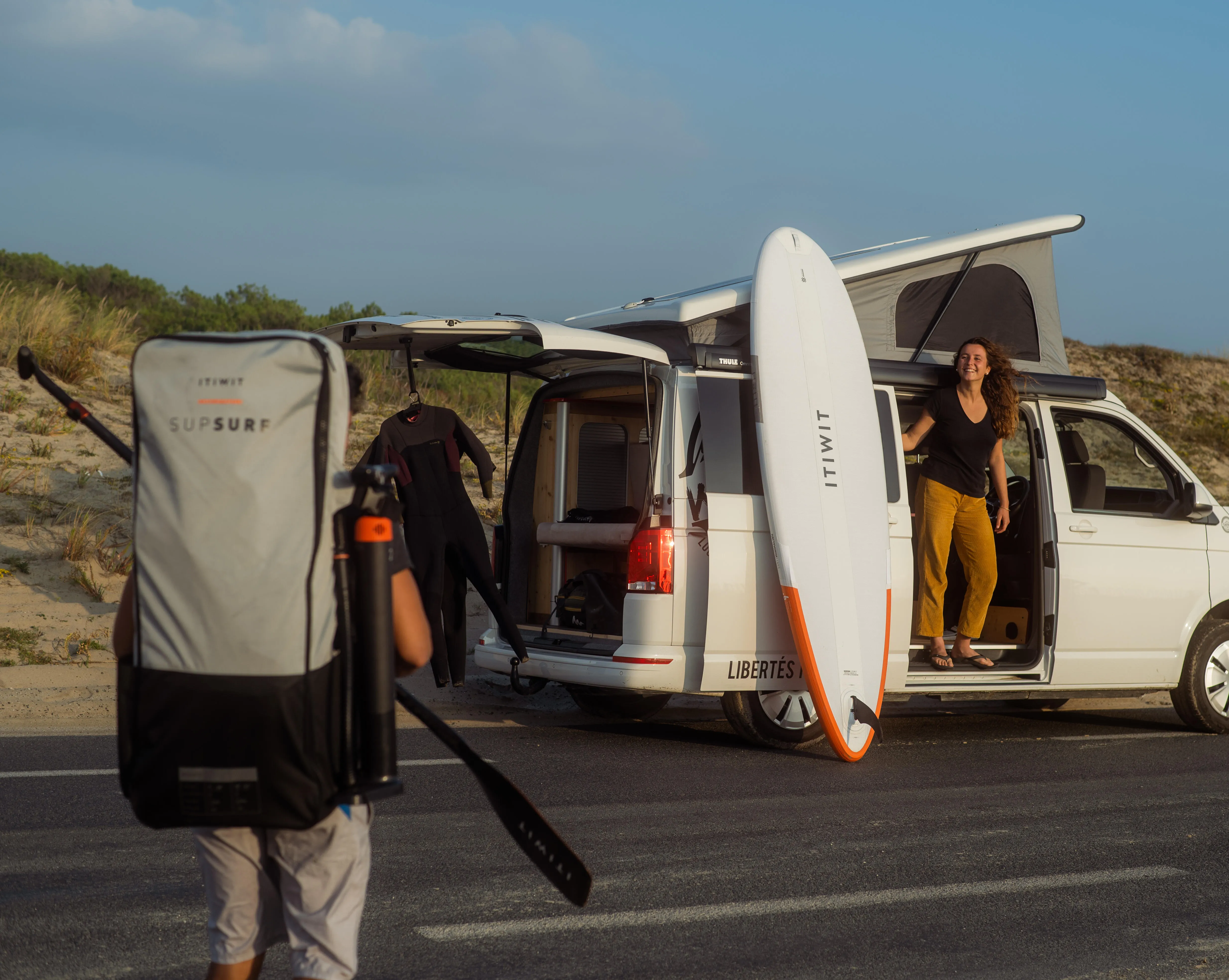 8693-inflatable-paddle-board-500-blue-orange-1.jpg