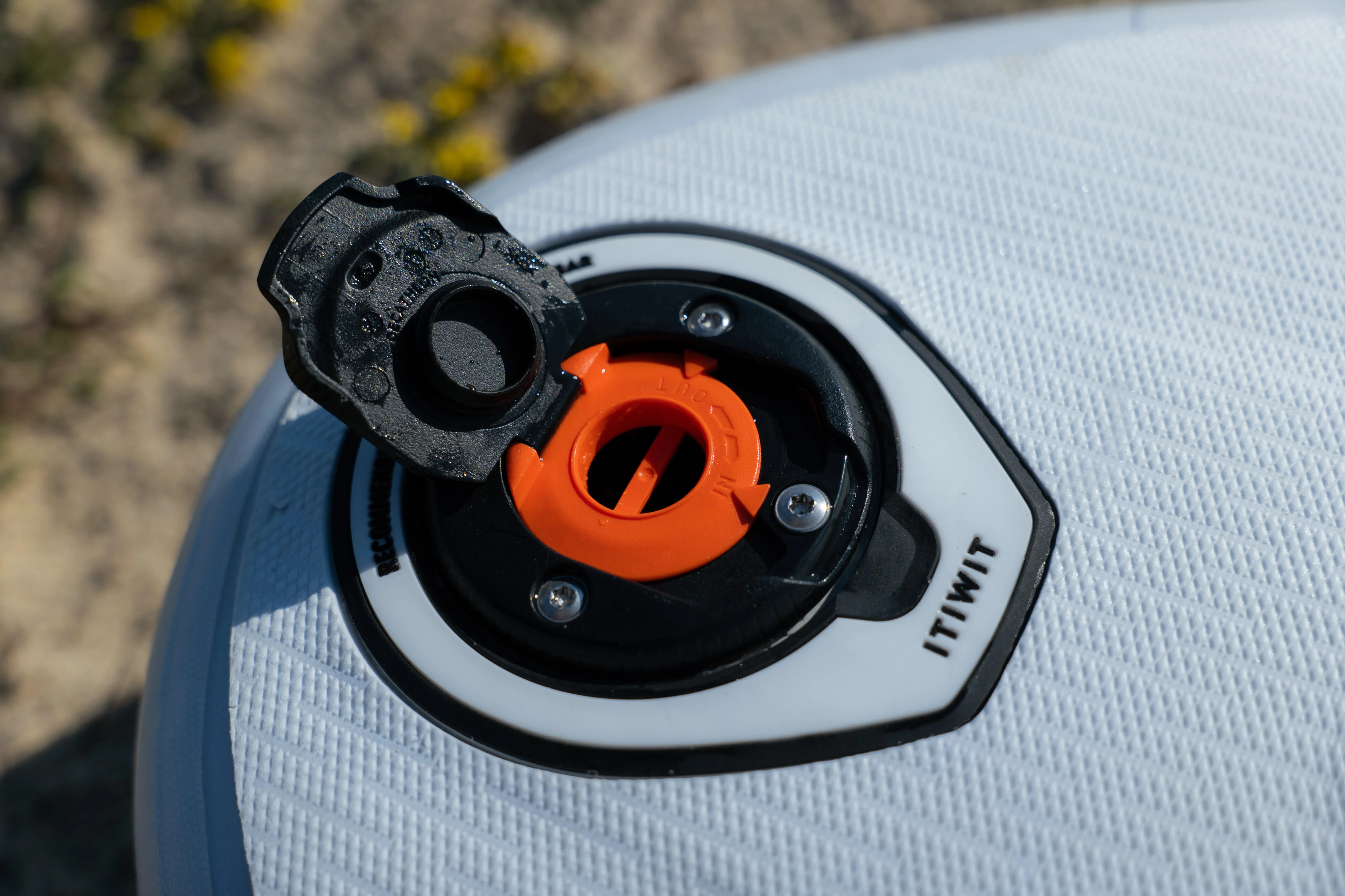 8693-inflatable-paddle-board-500-blue-orange-1.jpg