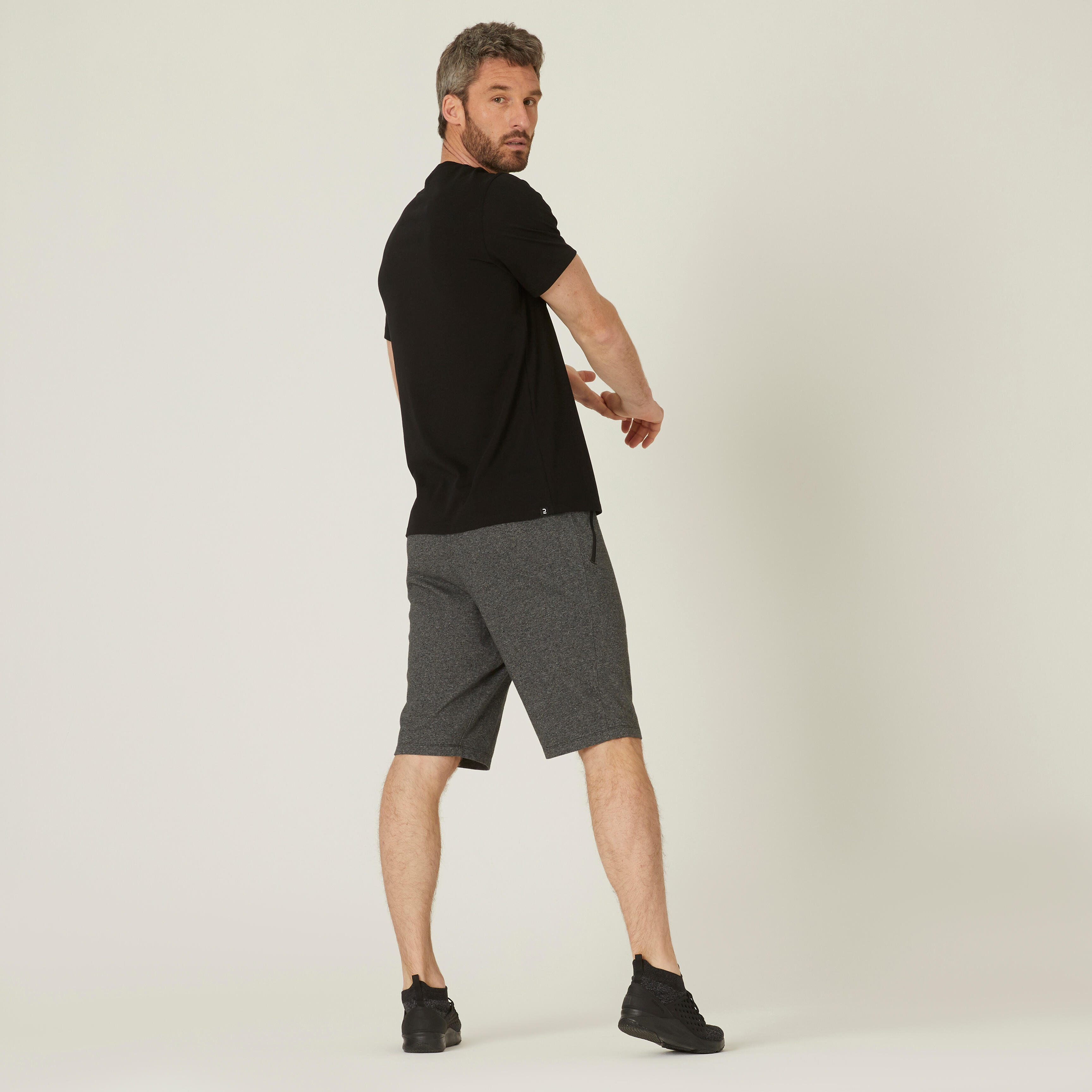 Menâs Fitness Shorts with Zipped Pockets - 520 Grey