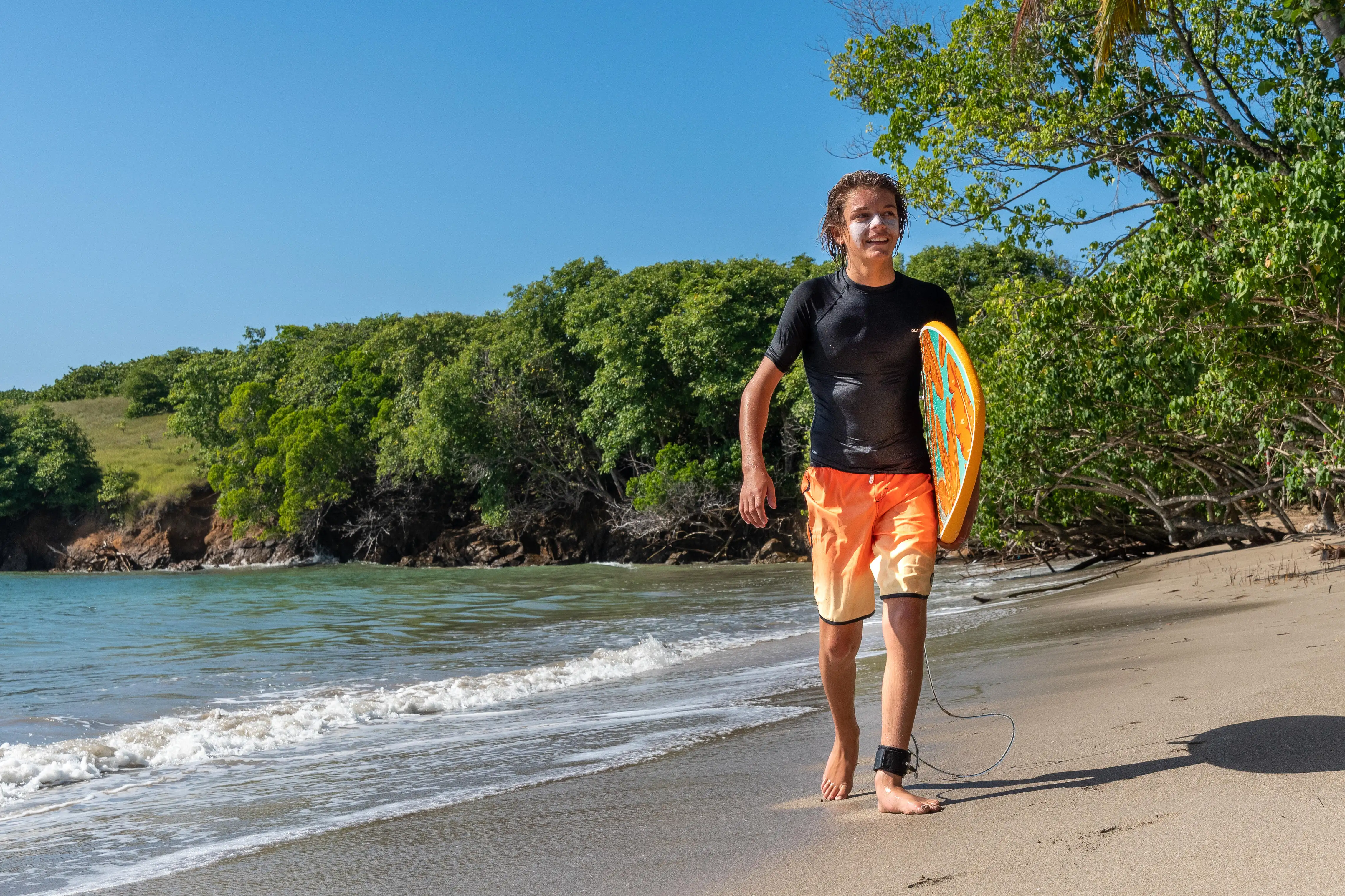 9072-boys-surfing-boardshorts-500-age-8-15-1.jpg
