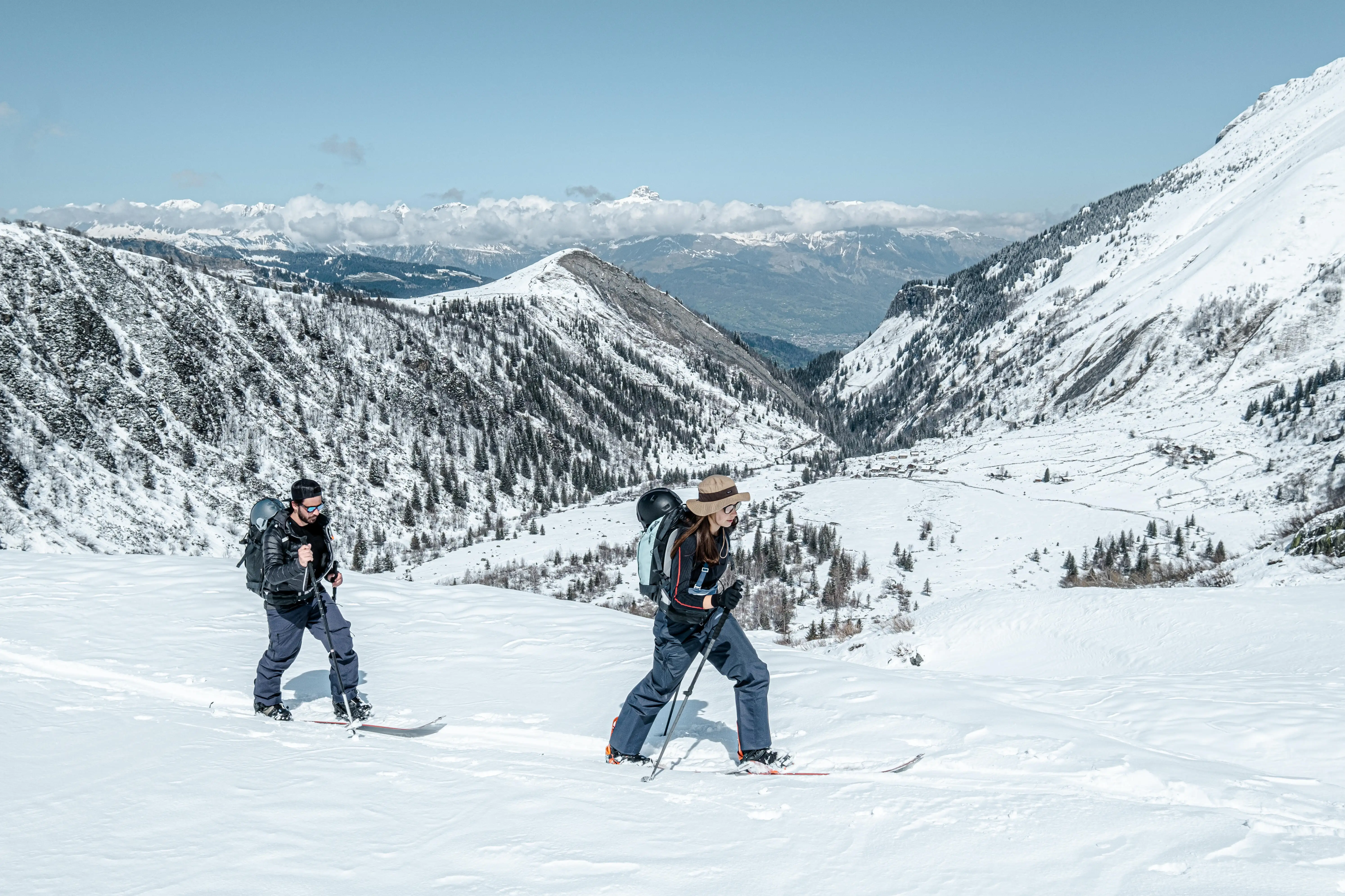 9298-snowboard-splitboard-with-skins-500-1.jpg