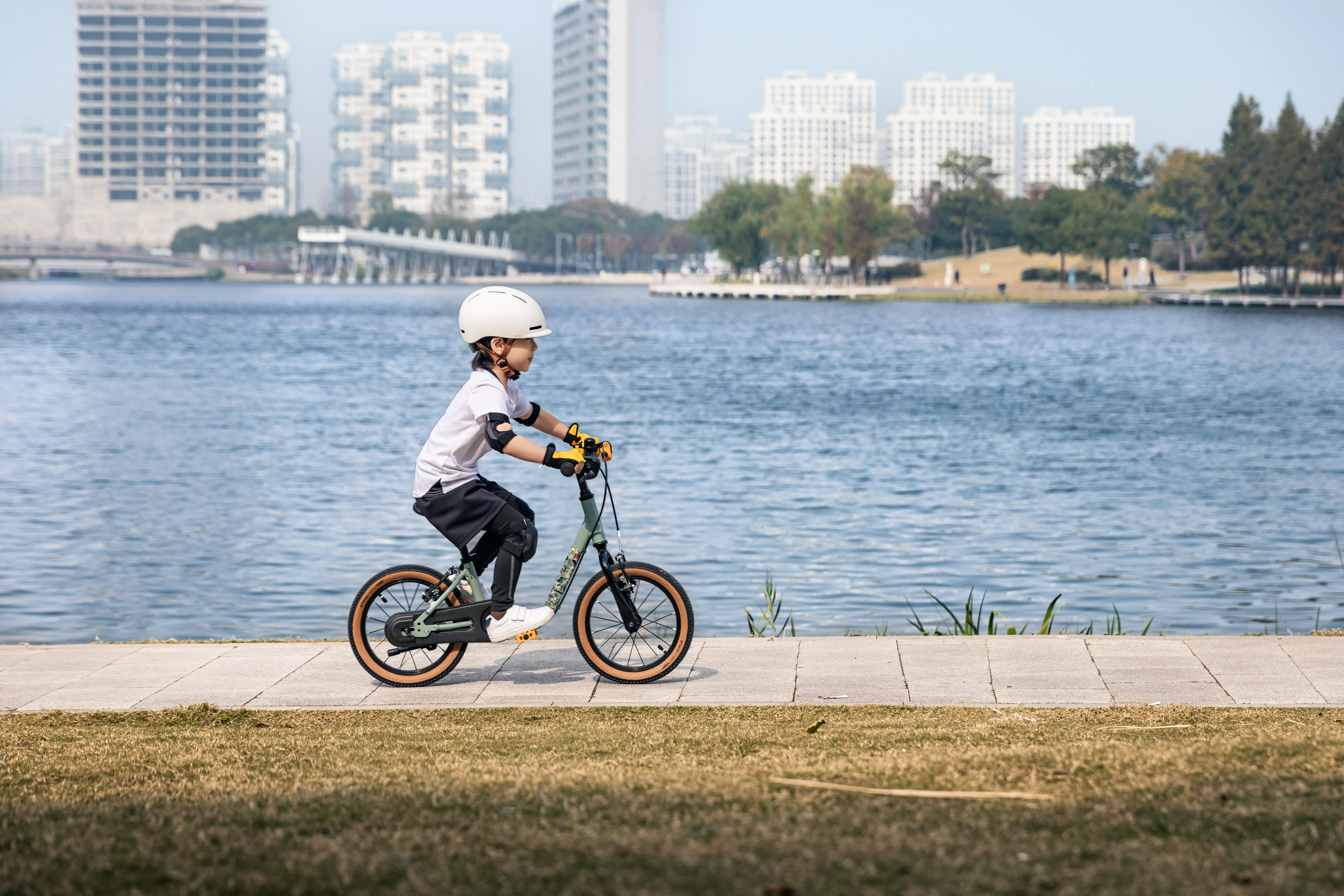 9738-kids-2-in-1-balance-bike-14-in-age-3-5-1.jpg