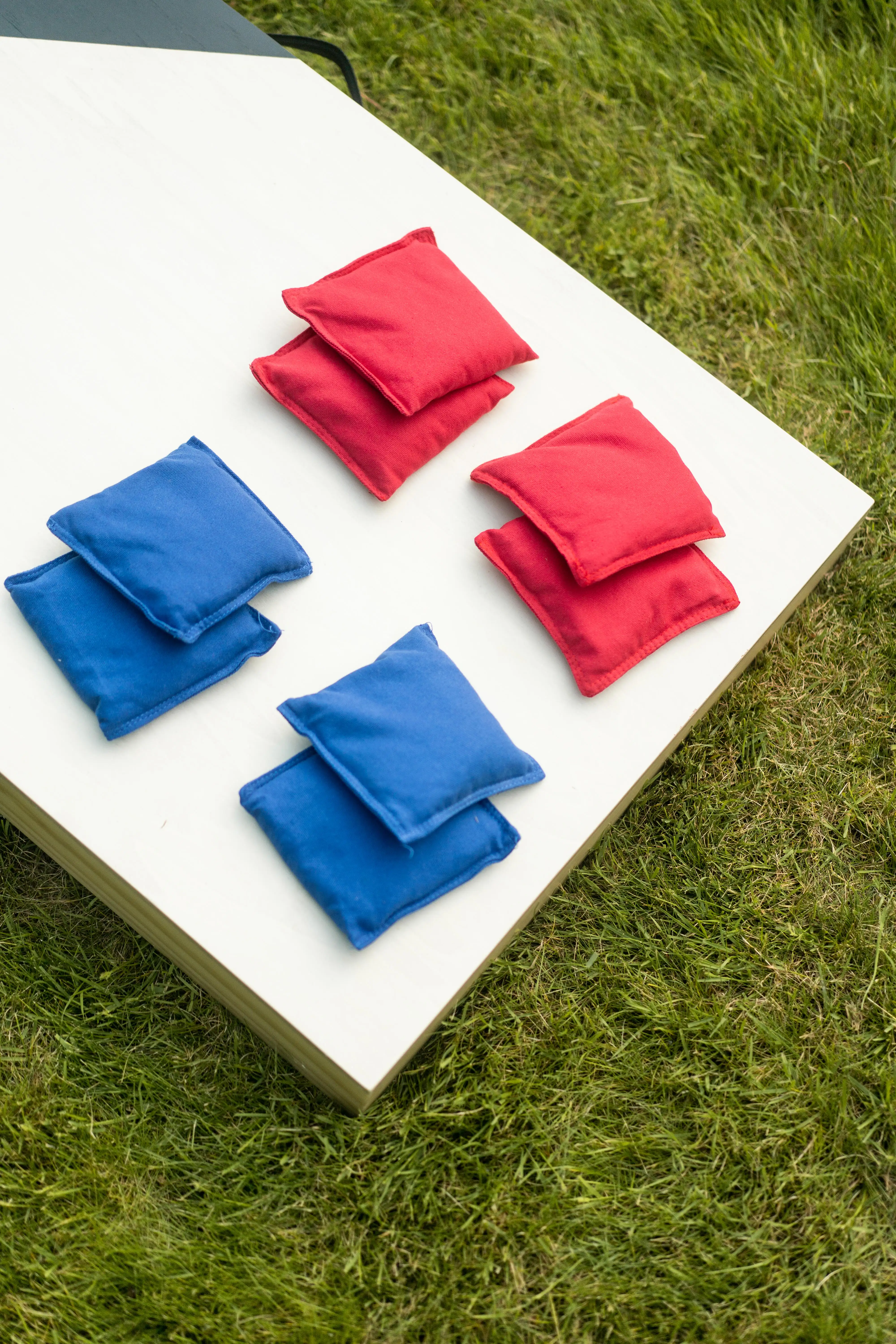 9749-ready-to-play-cornhole-game-1.webp