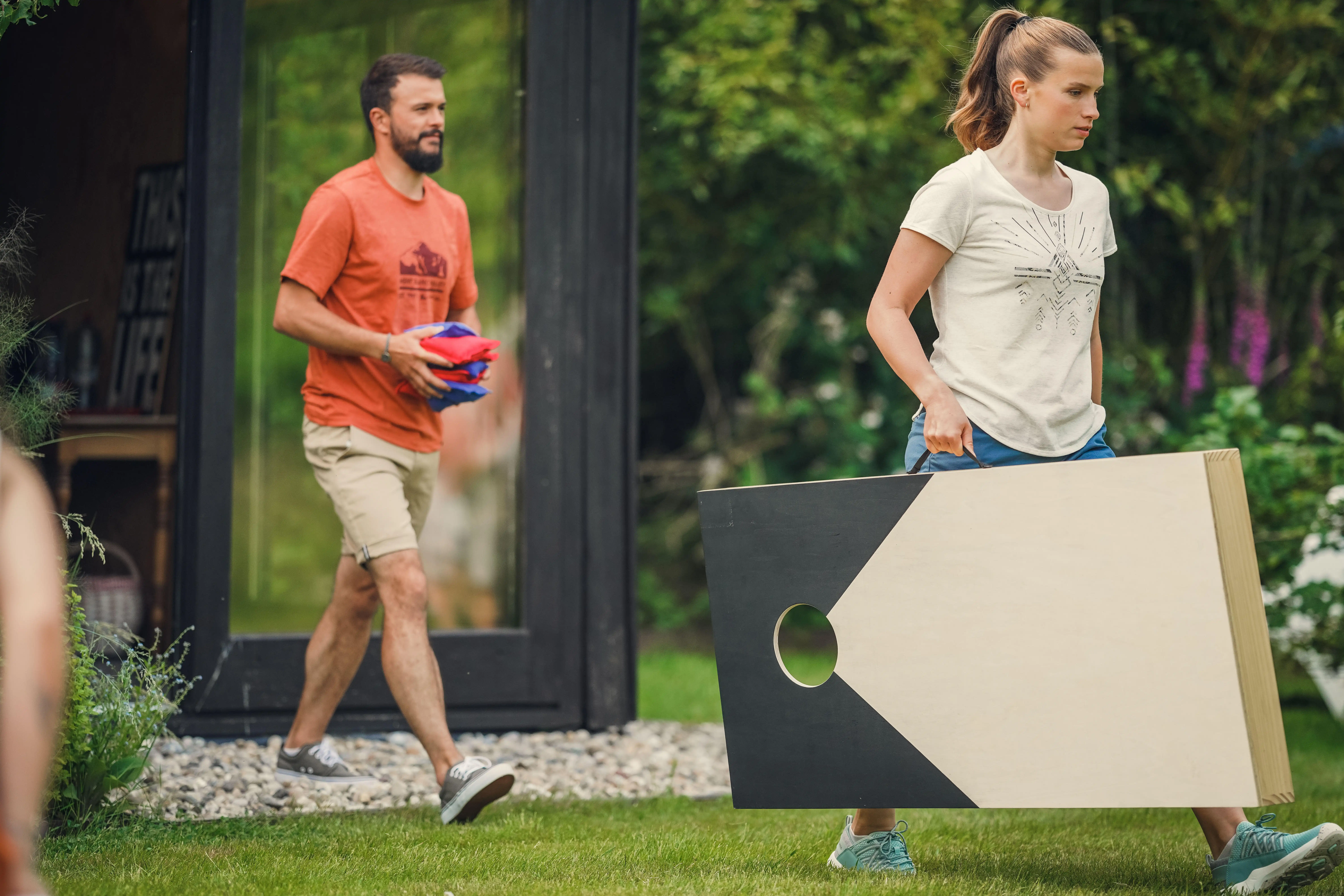 9749-ready-to-play-cornhole-game-1.webp