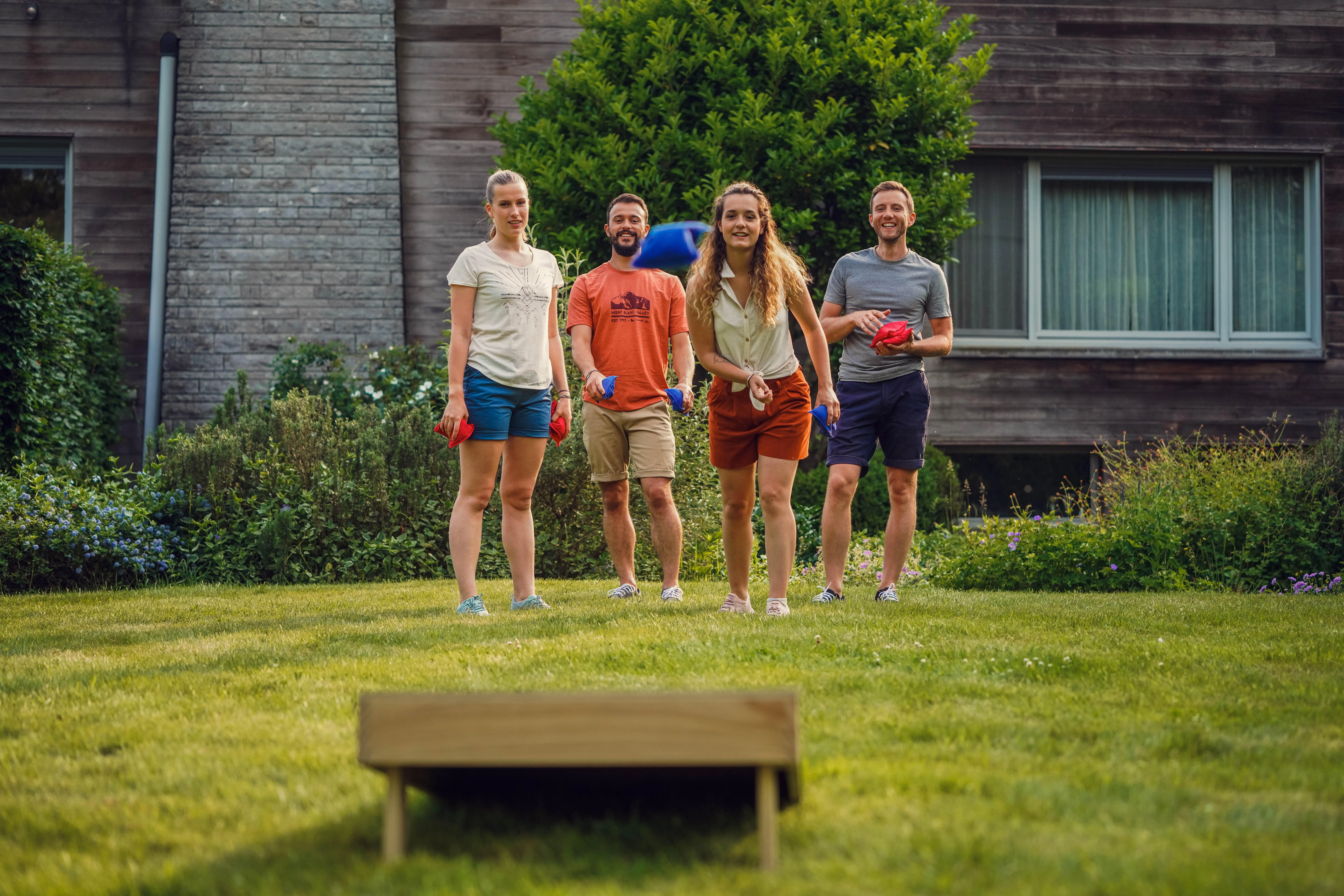 9749-ready-to-play-cornhole-game-1.webp