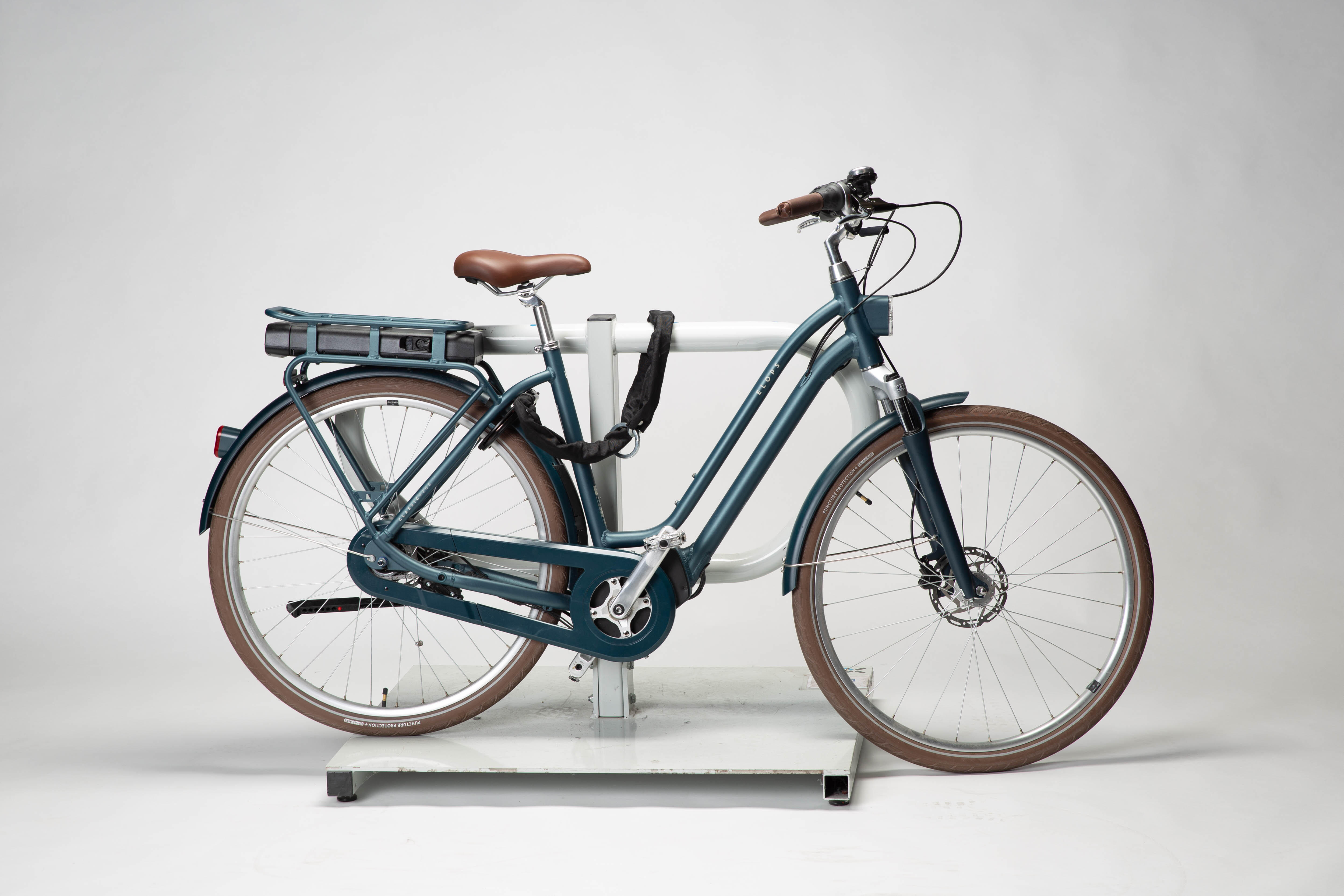9756-bike-frame-lock-900-1.jpg