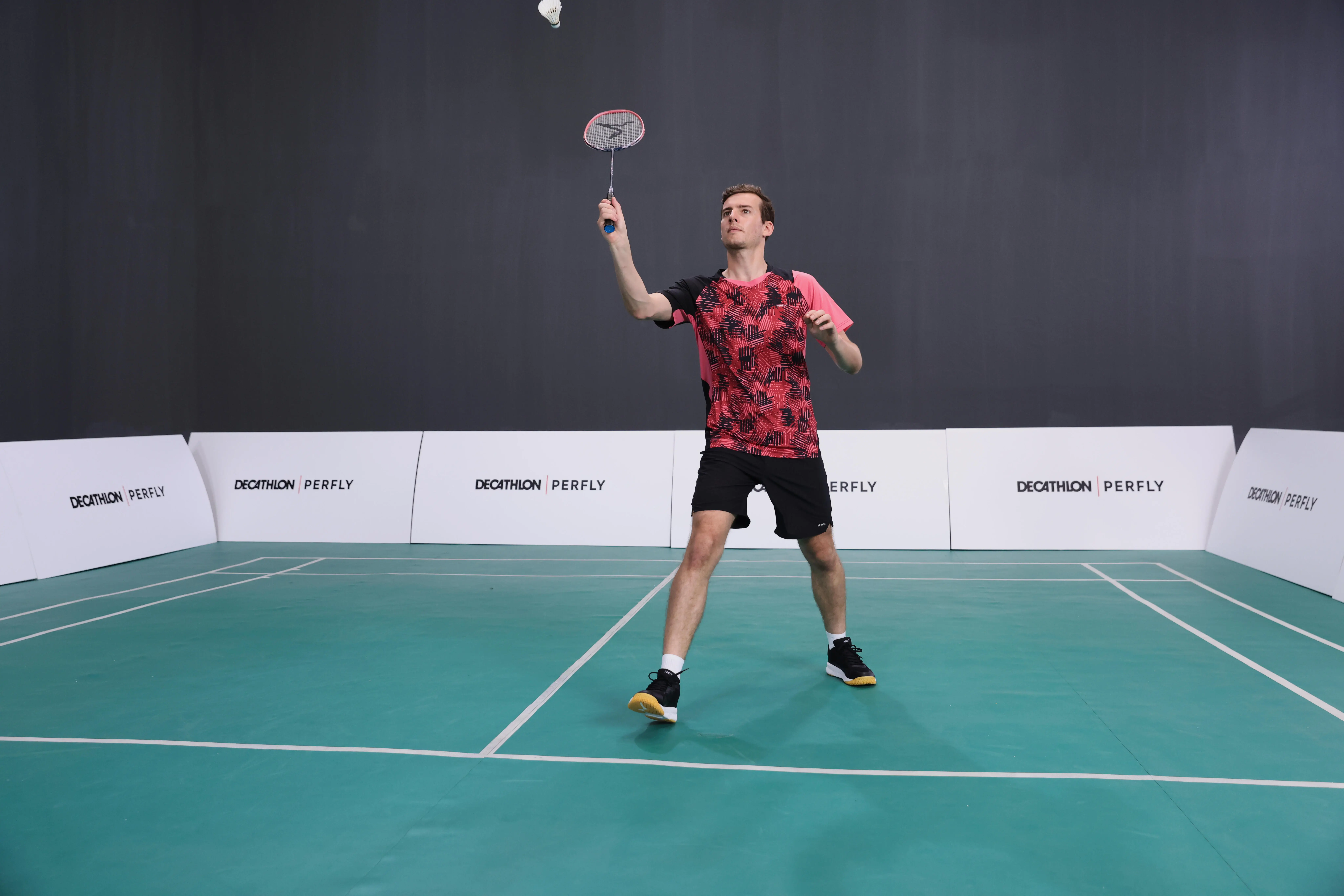 9818-men-s-badminton-shoes-sensation-530-black-1.jpg