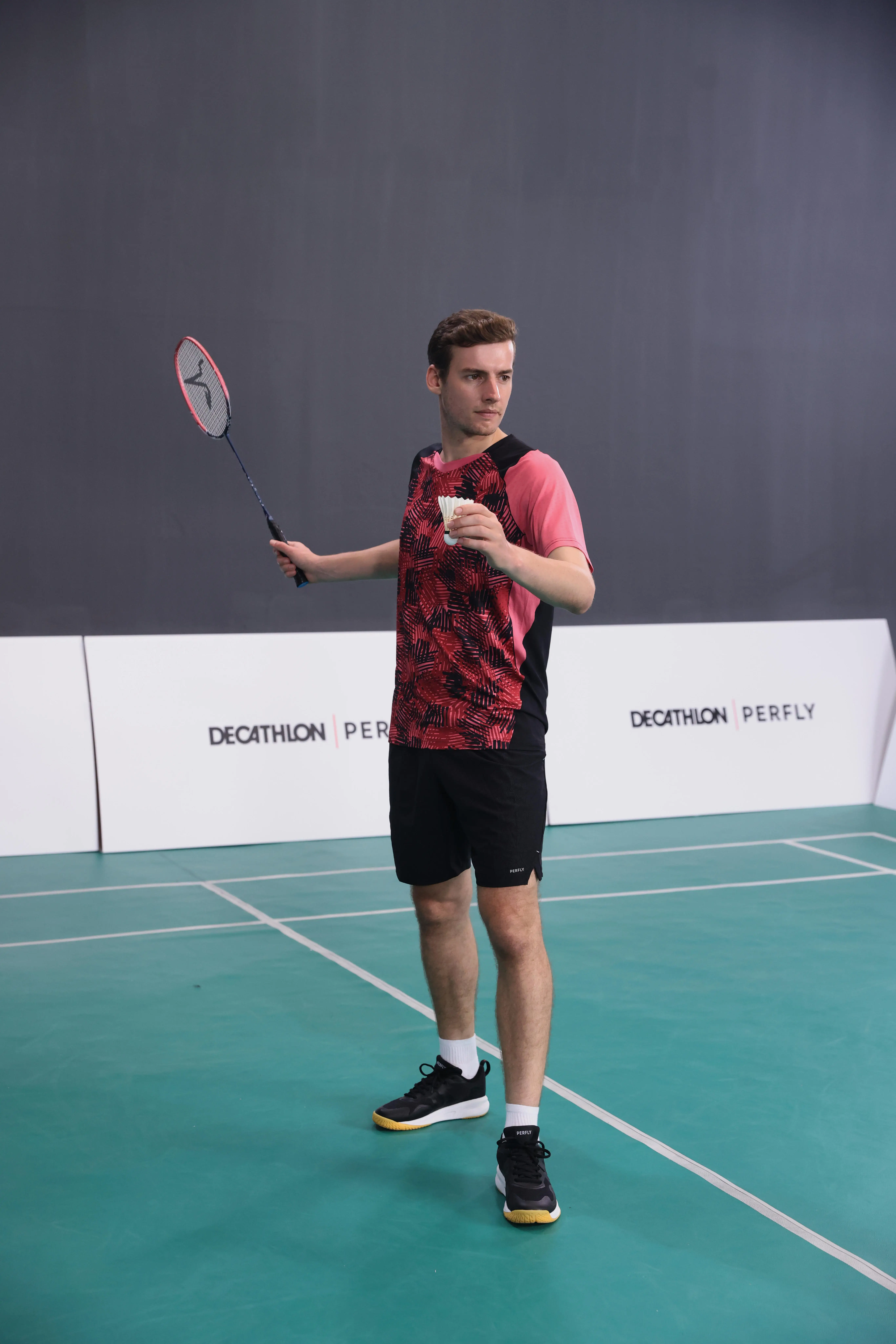 9818-men-s-badminton-shoes-sensation-530-black-1.jpg