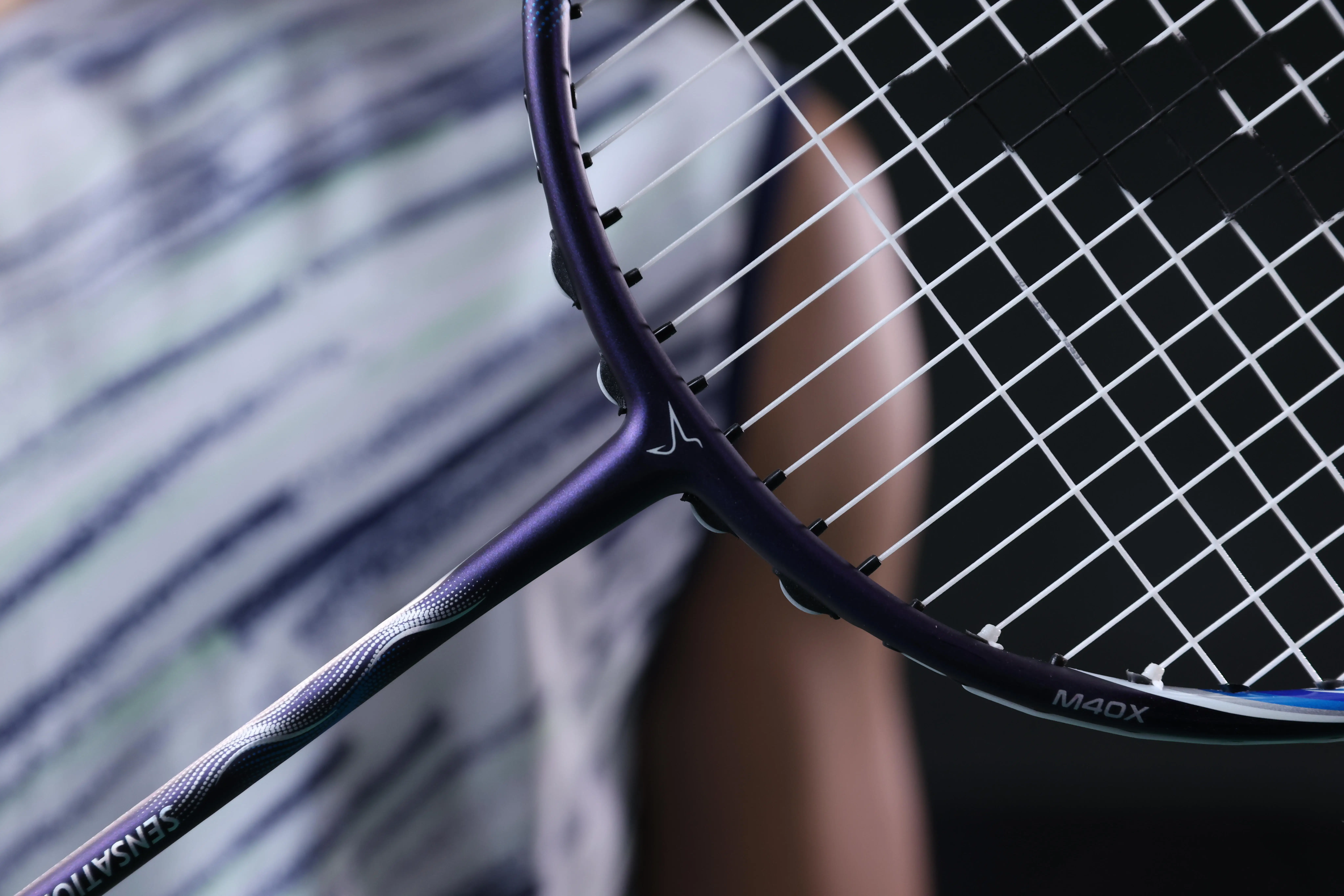 9869-badminton-racket-br-sensation-990-pro-1.jpg