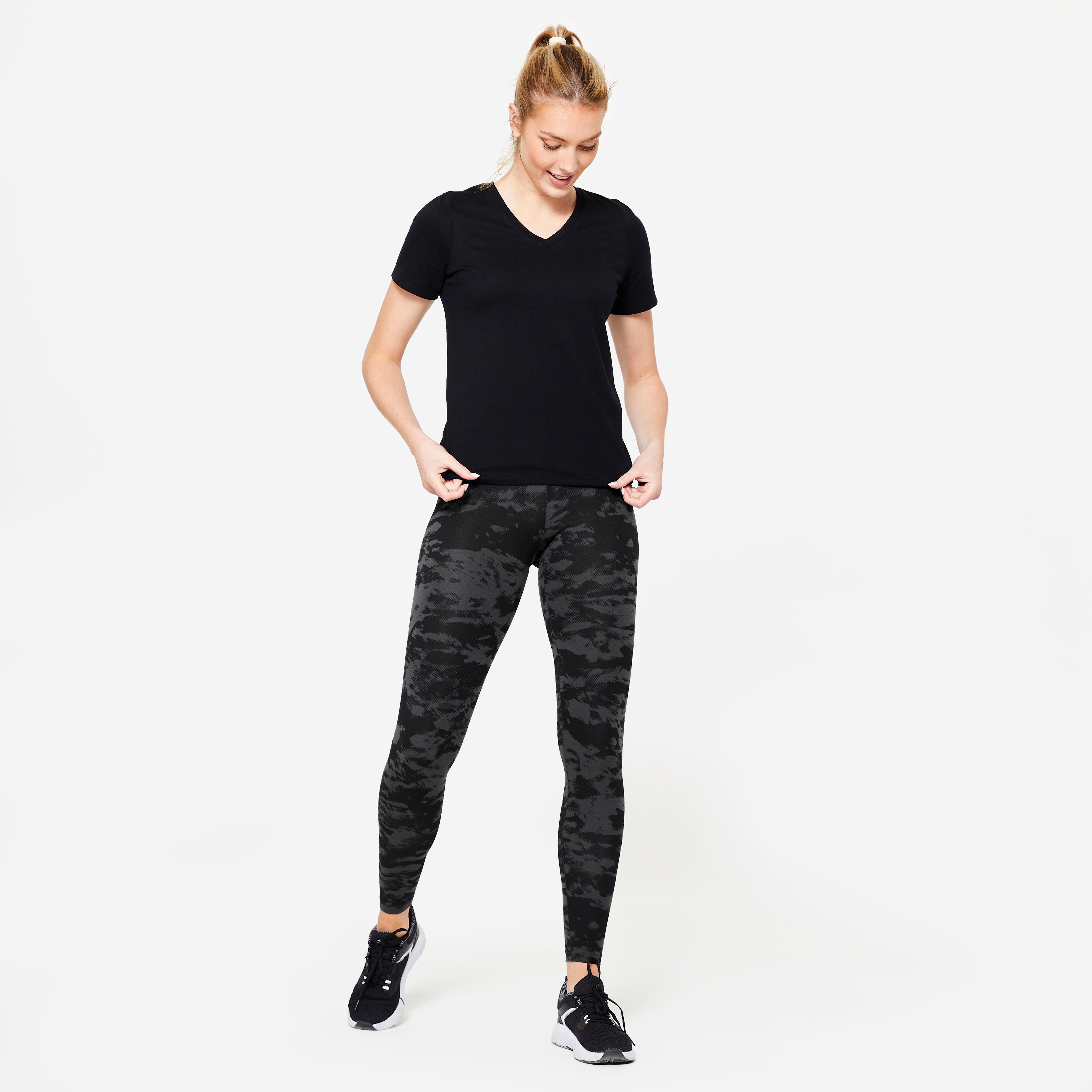 Women's V-Neck T-Shirt - 500
